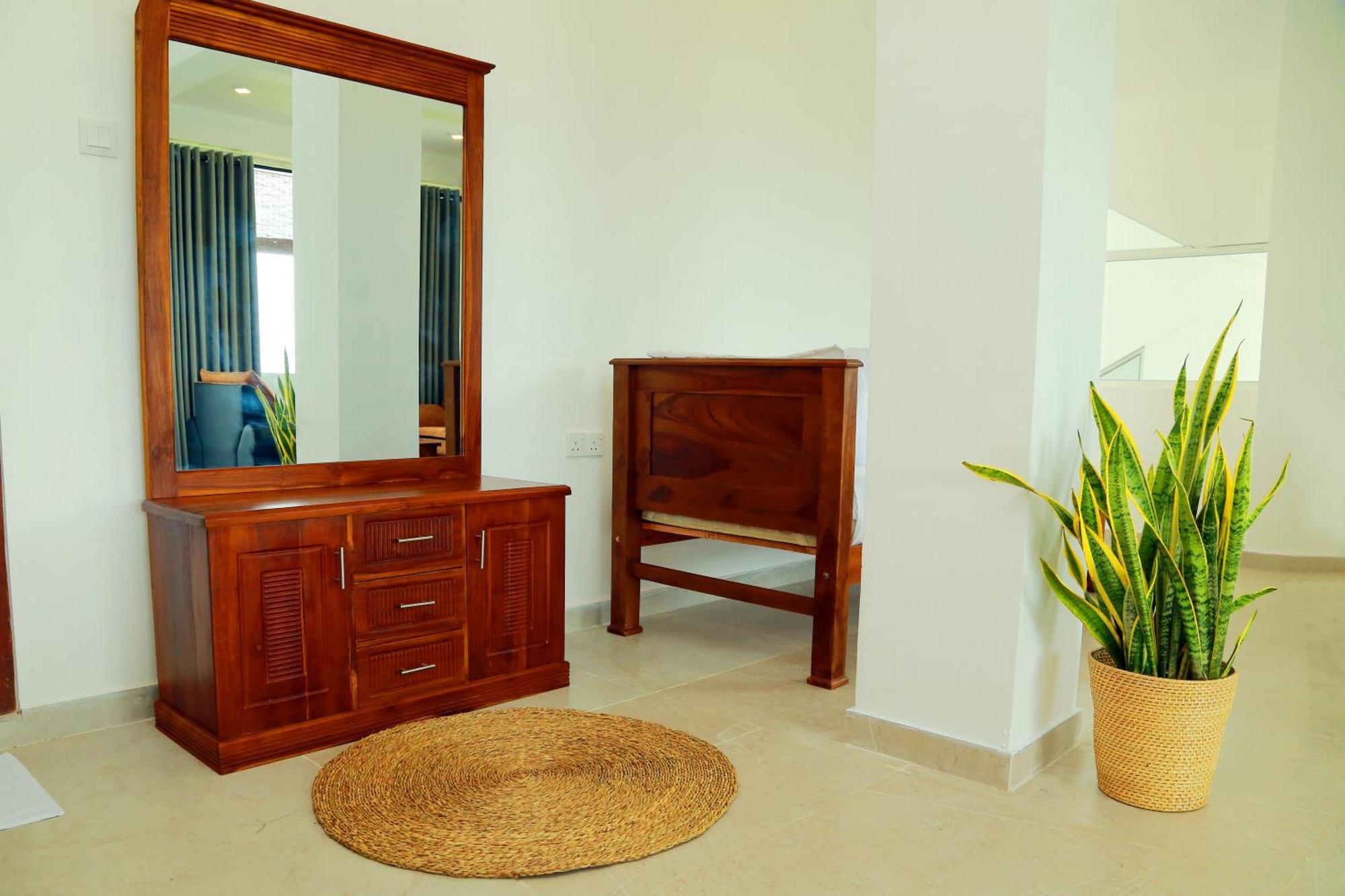 Cocos Hotell Midigama East Exteriör bild