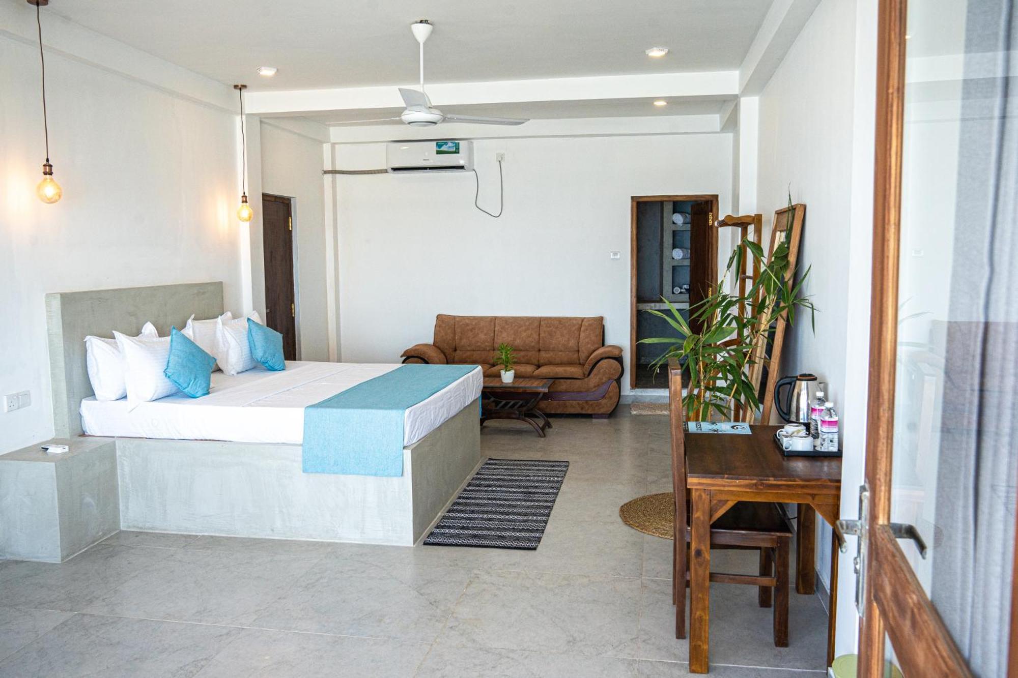 Cocos Hotell Midigama East Exteriör bild